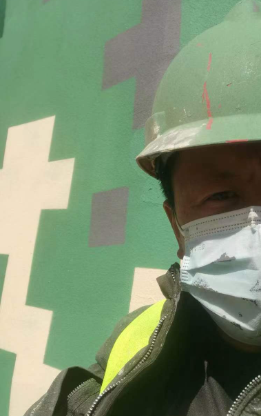 黔南迷彩漆未完全固化；